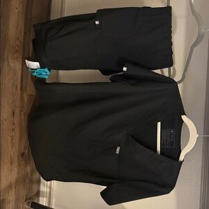 Figs Charcoal Scrub Set